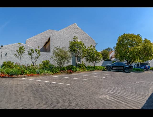 3 BEDROOM DUPLEX TO LET IN BORDEAUX